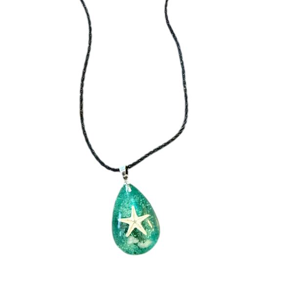 Starfish Ocean Green Acrylic Satin Cord Necklace NEW - Picture 2 of 3